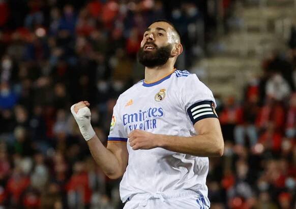 Benzema v ráži. Po hattricku v LM vstřelil dva góly Mallorce, Real v lize dominuje