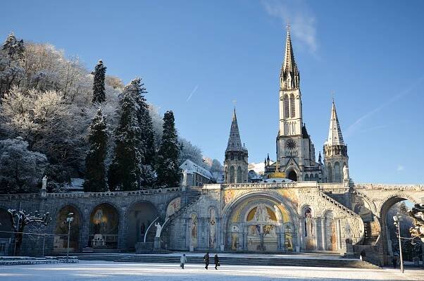 Belfry & Spa By Ligne St Barth Lurdy Exteriér fotografie The Sanctuary of Our Lady of the Gate of the Dawn