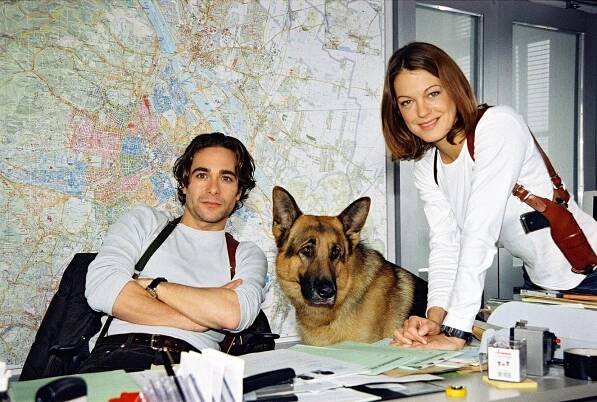Komisař Rex - Ukradená mumie (S08E13) (2003)