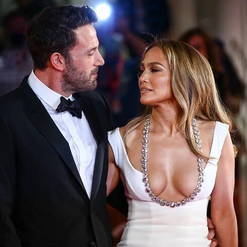 Ben Affleck, Jennifer Lopez make romance official in Venice