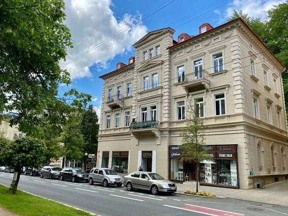 Pronájem bytu 2+1, 70m2, Hlavní třída – Mariánské Lázně | Révay Reality