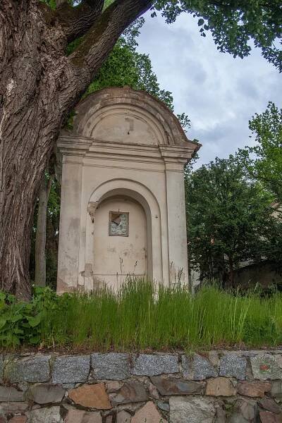Soubor:Líšno, boží muka (2019) (1).jpg – Wikipedie