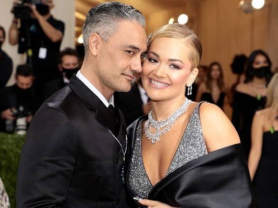 Rita Ora brought back a retro wedding accessory and you probably didn’t notice