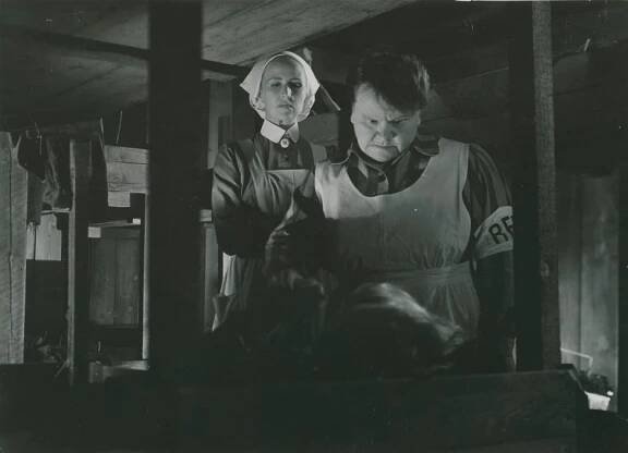 Birgitta Valberg, Svea Holm - Kärleken segrar - Z filmu