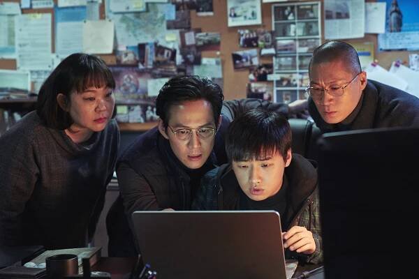 Jeong-min Hwang, Jung-jae Lee, David Lee, Seon-kyu Jin - Svaha: Šestý prst - Z filmu