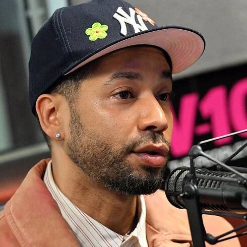Jussie Smollett calls Chicago PD and former mayor 'villians'