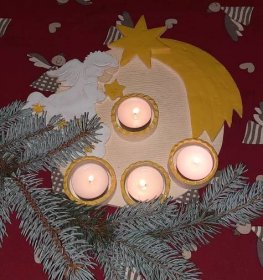 Keramický vánoční svícen na 4 svíčky