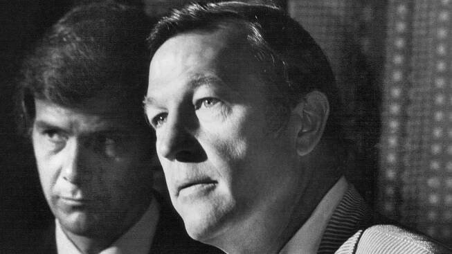 Roger Mudd, Anchorman Who Stumped a Kennedy, Is Dead at 93