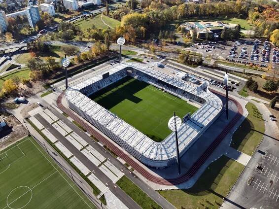 Multifunkční fotbalový stadion Hradec Králové