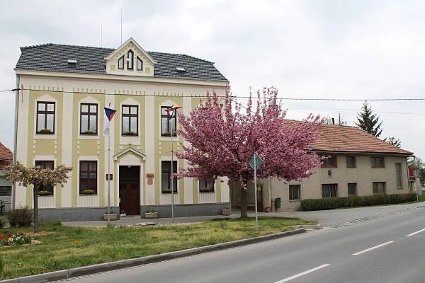 Smržice koupily objekt za 3 miliony. Na jeho místě vyroste dům pro seniory