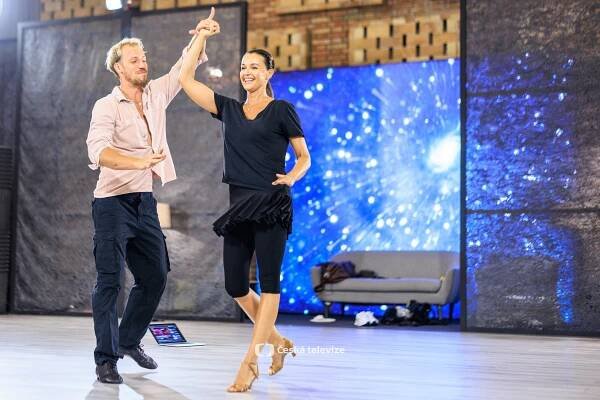 VIDEO: Je to náročné. Tancujeme pětkrát týdně, říká Iva Kubelková o StarDance