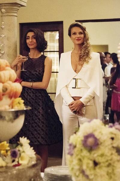 Jak přežít rozvod - Rule #8: Timing Is Everything - Z filmu - Necar Zadegan, Beau Garrett