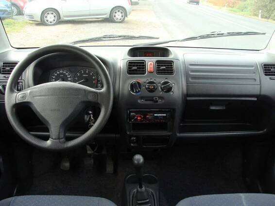 Prodej Suzuki - Wagon R 1.3i 4x4, Servisní kniha