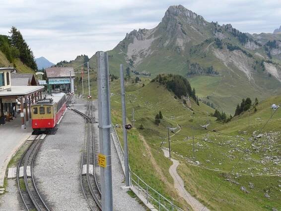 Soubor:Bahnhof Schynige Platte.jpg