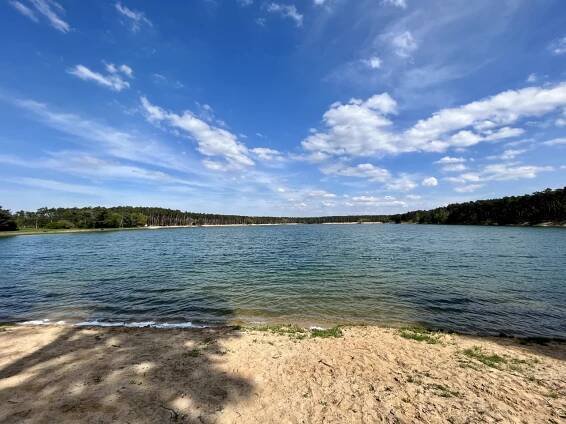 Jezero Lhota