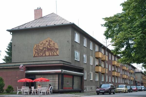 Čtyři roční období / Lidová zábava / Taneční motivy - Ostravské sochy 