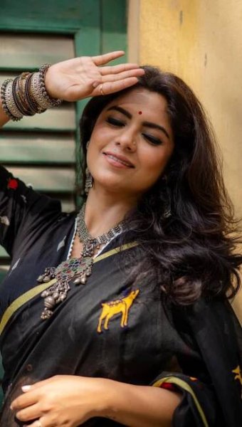 Sayantani Ghosh pairs sarees with corsets and denim jackets