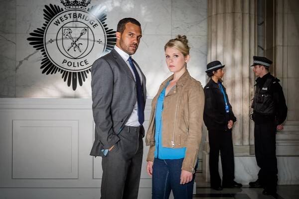 Pátý - Epizoda 4 - Z filmu - O.T. Fagbenle, Hannah Arterton