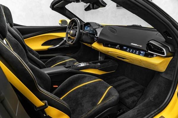 Ferrari 296 GTS LIFT, ALCANTARA, TWO-TONE BODYWORK