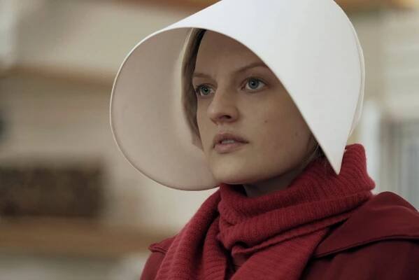 Příběh služebnice - Věrní - Z filmu - Elisabeth Moss