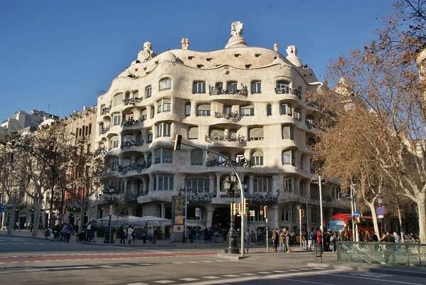 Barcelona – dům Casa Milà v... - Měšťanský dům