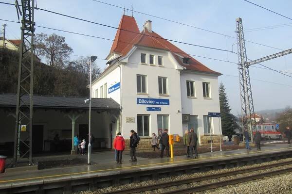 Bílovice nad Svitavou -... - Žel. stanice