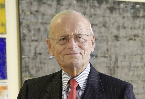 Prof. Dr. Carl H. Hahn, Chairman of the Board of Management of V