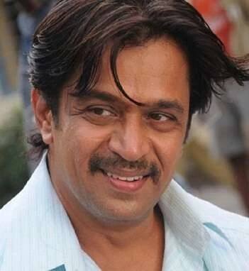 Arjun Sarja family photos