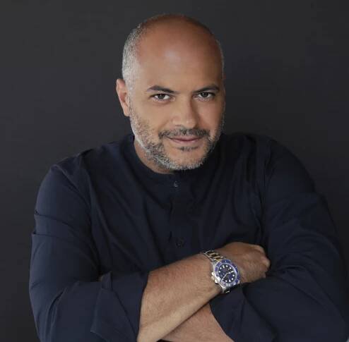 Features - Gaston Rivero