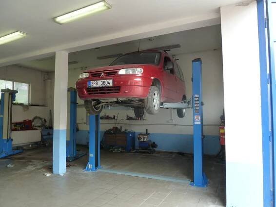 Auto Chval - AUTOSERVIS Vítězslav CHVAL - Vybavení autoservisů, pneuservisů a dílen v průmyslu od TECHNOLOGY - GARAGE spol