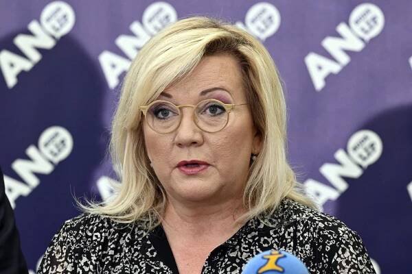 Alena Schillerová o změnách v důchodech