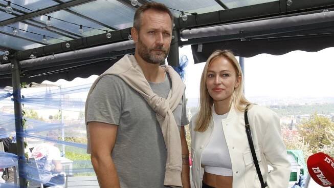 Ondřeje Novotného čeká další řada Survivoru. Sotva manželka porodí, už poletí všichni do Karibiku