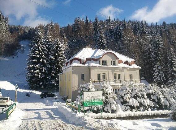 Horská Chata Pod Lanovkou, Jáchymov, Česko