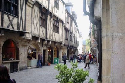 Soubor:Dijon Rue vieille.jpg – Wikipedie