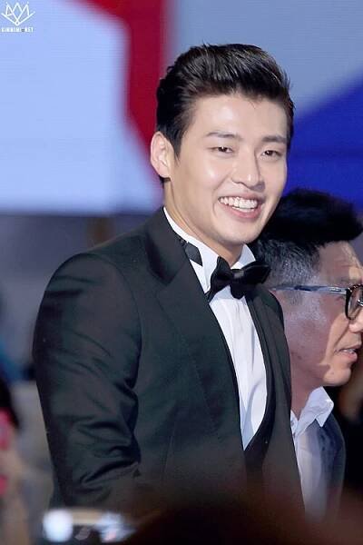 Kang Ha-neul - Wikipedia