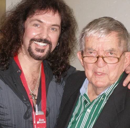 Wally On The Web – The Official Site For All Things Wally Wingert