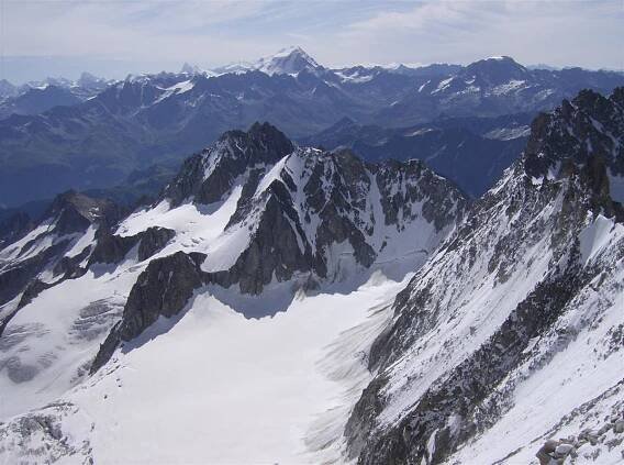 Výstup na vrchol Aiguille d Argentiere (3901m), Masiv Mont Blanc, Alpy, Švýcarsko, Francie