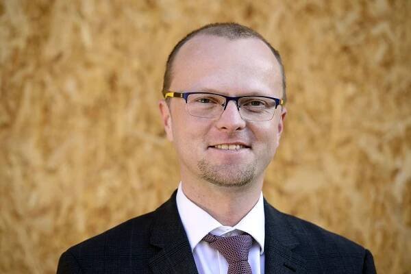 ČSSD sama znovu propadne. Oslovme místní hnutí a vytvořme koalice, vyzývá Netolický