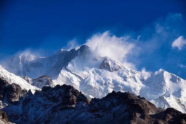 Kanchenjunga: A Journey to the Five Treasures of the Snow