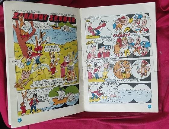 Kniha Čtyřlístek - 77. - Záhadný škuner - [a čtyři další obrázkové příběhy] - Trh knih - online antikvariát