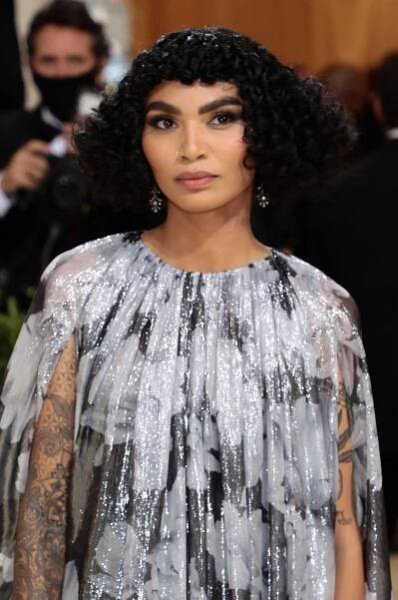 new york, new york   september 13 sophia roe attends the 2021 met gala celebrating in america a lexicon of fashion at metropolitan museum of art on september 13, 2021 in new york city photo by dimitrios kambourisgetty images for the met museumvogue