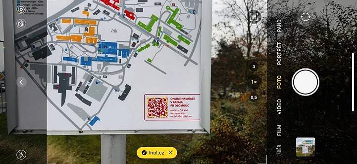 VIDEO: Olomoucká fakultní nemocnice vylepšila navigační systém, s orientací pomůže i oblíbená aplikace