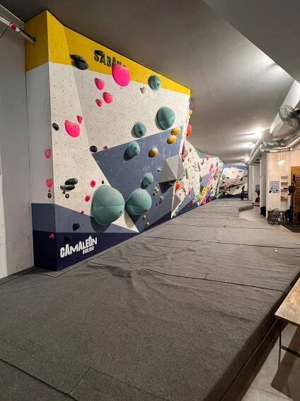 Rocódromo urbano en el centro de Valencia