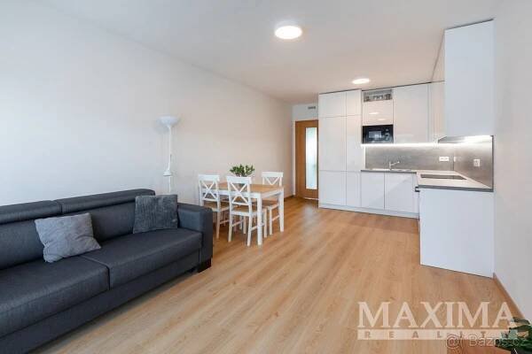 2+kk, Praha, 100 00, 61 m2