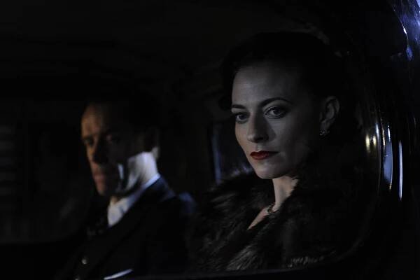Fleming - Episode 1 - Z filmu - Lara Pulver