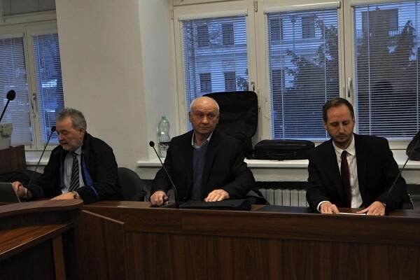 Kauza otrávené Bečvy poprvé před soudem. Obžalovaní vinu odmítli