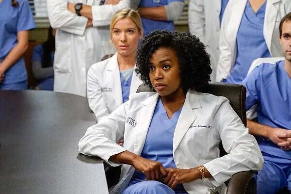 Chirurgové - Proč mě chceš změnit teď? - Z filmu - Tessa Ferrer, Jerrika Hinton