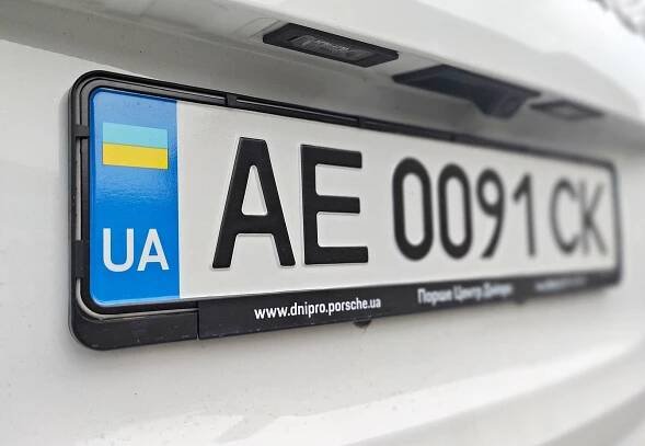 Ukrajina odstraní z registračních značek aut písmena Z a V