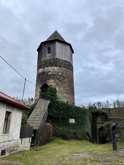 Rataje nad Sázavou, hrad Pirknštejn