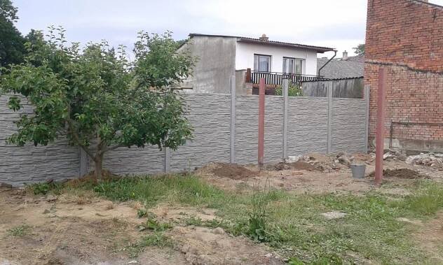 Betonový plot, štípaný kámen, Olomouc | RSBETON